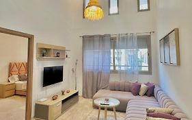 Take A Cosy Rest Near The Airport